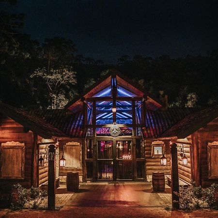 Art Lodge Кампус-ду-Жордан Екстер'єр фото
